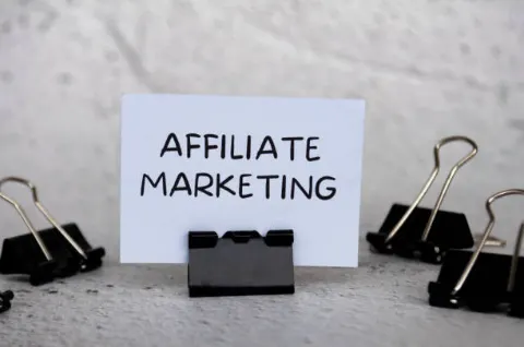 Illustrative photograph for the story: How to Choose the Right Affiliate Marketing Niche