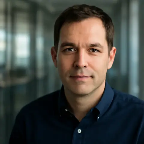Portrait of Daniel Whitfield